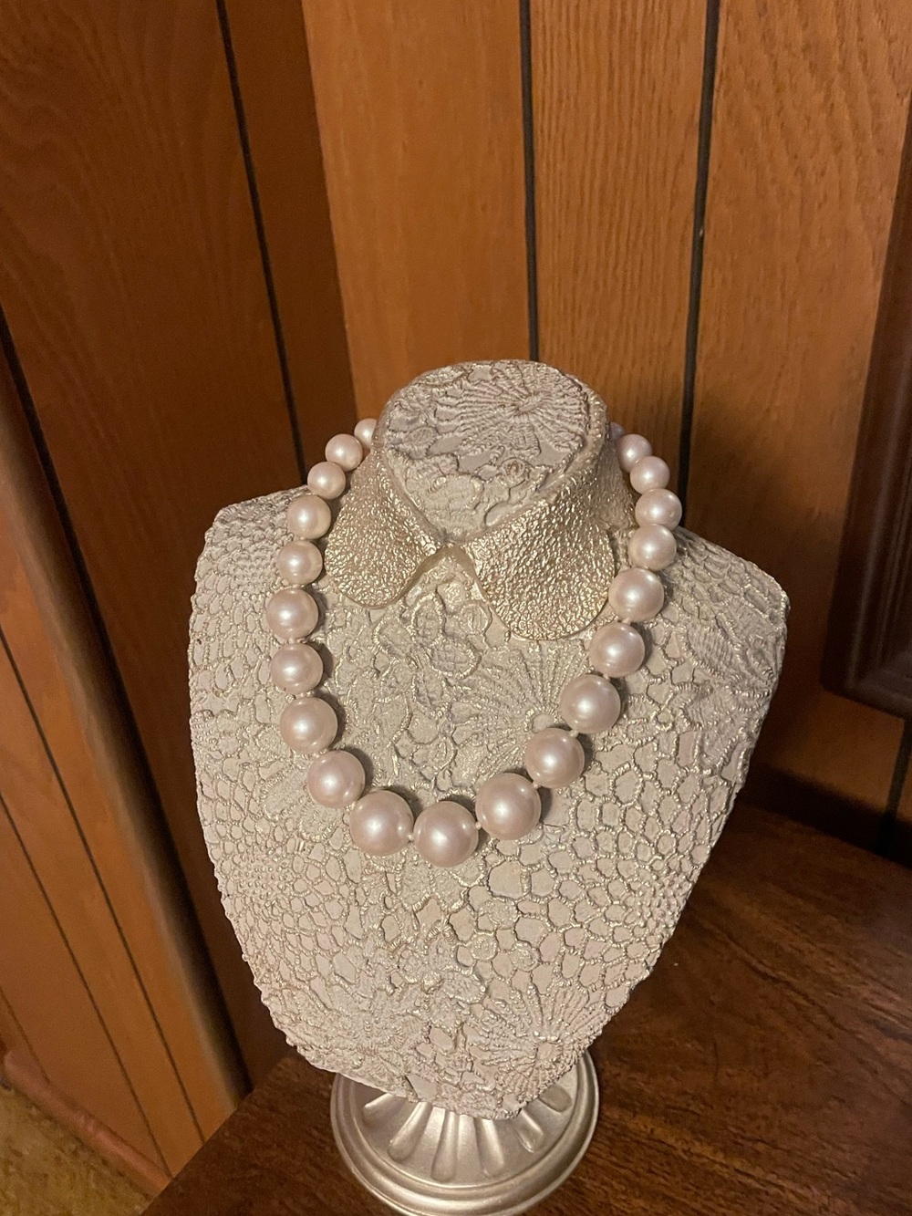 Classic Ivory Pearl Necklace - Elegant Women’s Jewelry